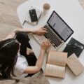 Como gerenciar o tempo entre trabalho e estudo? Confira 5 dicas