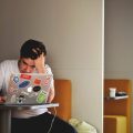 Como se escreve: “De segunda A sexta” ou “De segunda À sexta”?