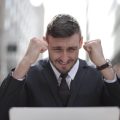 6 formas de se destacar no emprego para ser promovido