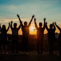 Existem dois tipos de millennials; conheça a diferença entre eles